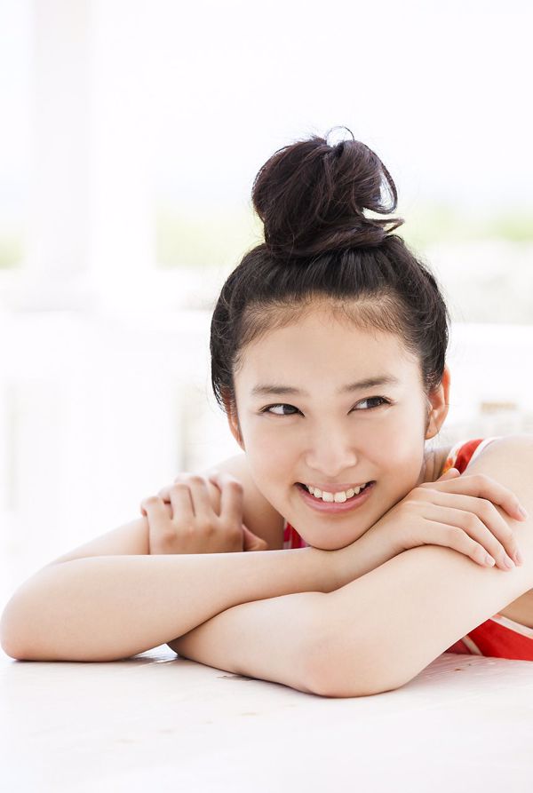 Emi Takei 《Numéro de décembre 2012》 [Image.tv]