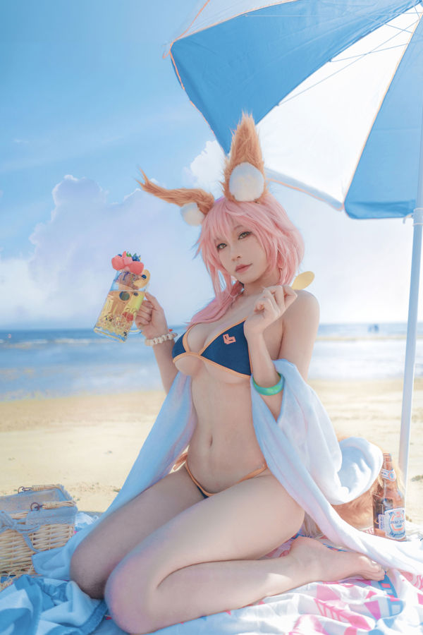 [Net Red COSER Photo] Anime blogueiro uki estação chuvosa - Tamamo maiô à beira-mar