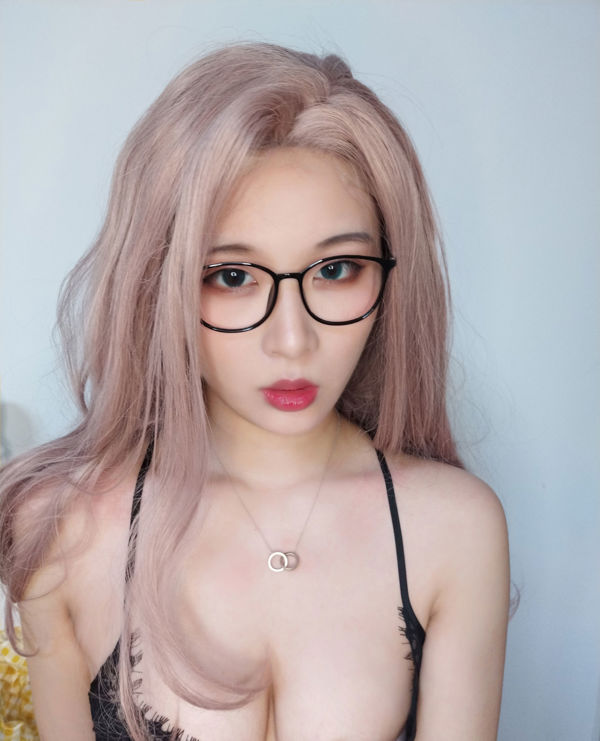 [Cos. Welfare] Sorella maggiore Xuan Xiao - Ragazza con gli occhiali