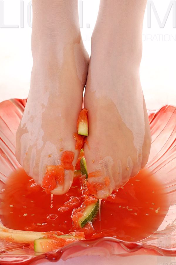 [丽 柜 LiGui] Model Helen „Jade Foot Juicer” Silk Foot Picture