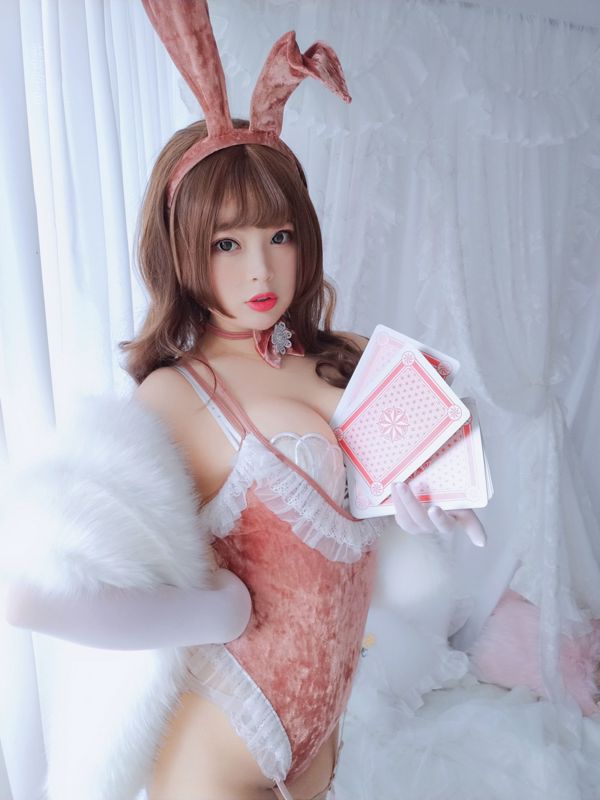 [美女网红Coser] -白烨- 《赌场女郎》