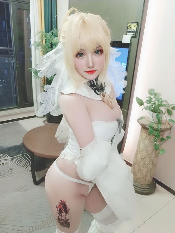 นกพิราบหน้าร้อนไม่อยากตื่น "Nero's Flower Wedding"