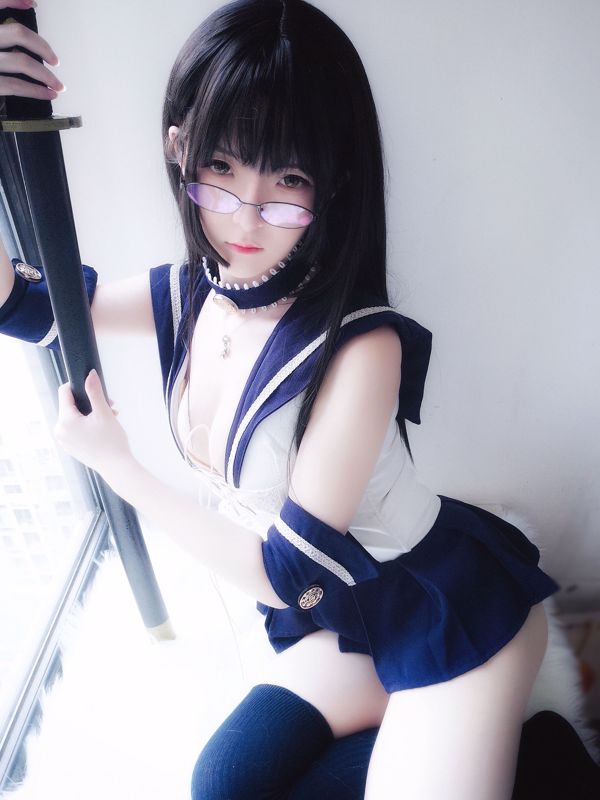 Yi Xiao Yangze "Katana và Sailor Suit" [Người đẹp COSPLAY]