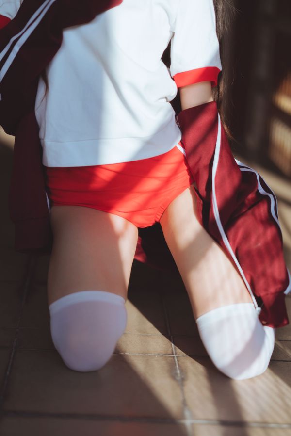 Sakura Momao "Red Gymnastics Suit" [Người đẹp COSPLAY]