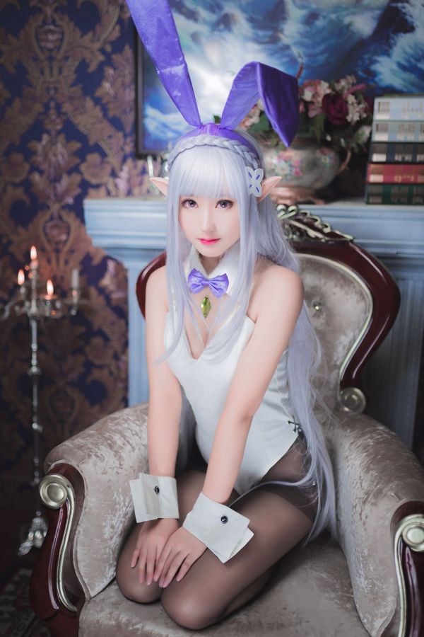 Cosplay Mo Xiaowu "Emilia Bunny Girl"