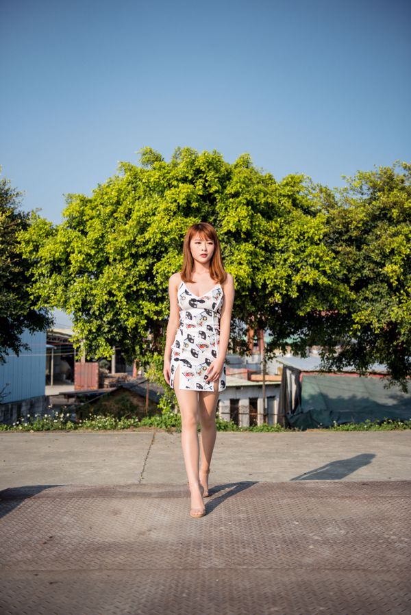 Shimizu Yuno, "Maiale con la gonna stretta tagliuzzato in Yufeng Street"