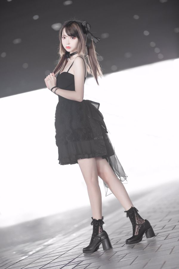 Crazy Cat ss "Man Zhan Black Dress"