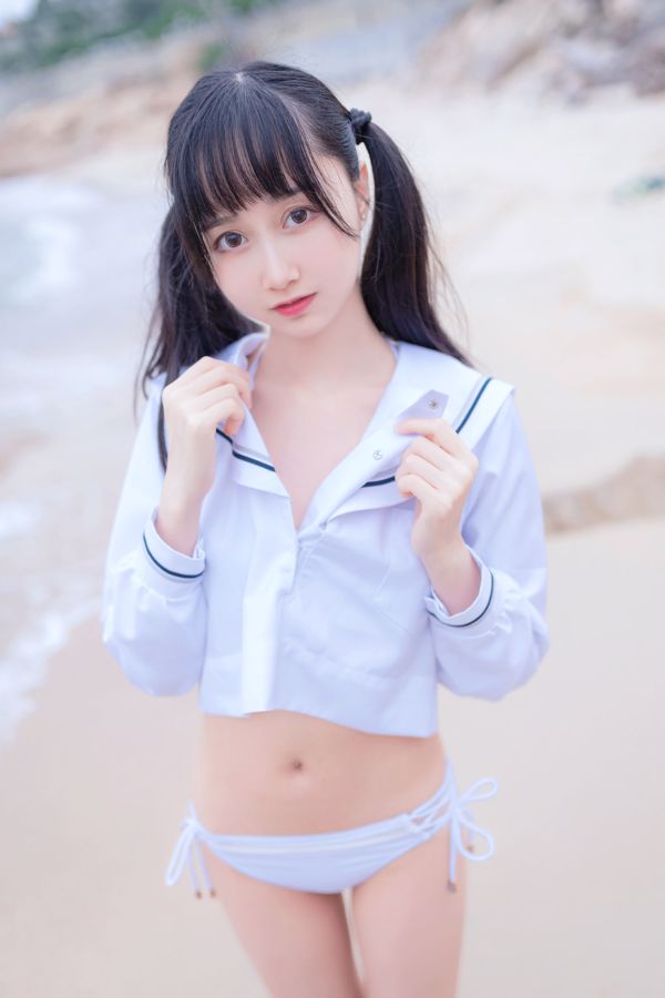 [Beauty Coser] Mu Mianmian OwO "White Bikini by the Sea"