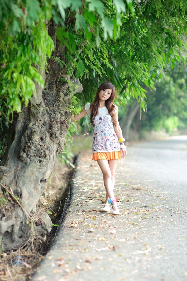 MM น้องสาวชาวไต้หวันขี้ตกใจและกระต่าย "Guoguang Community Outdoor Shot I"