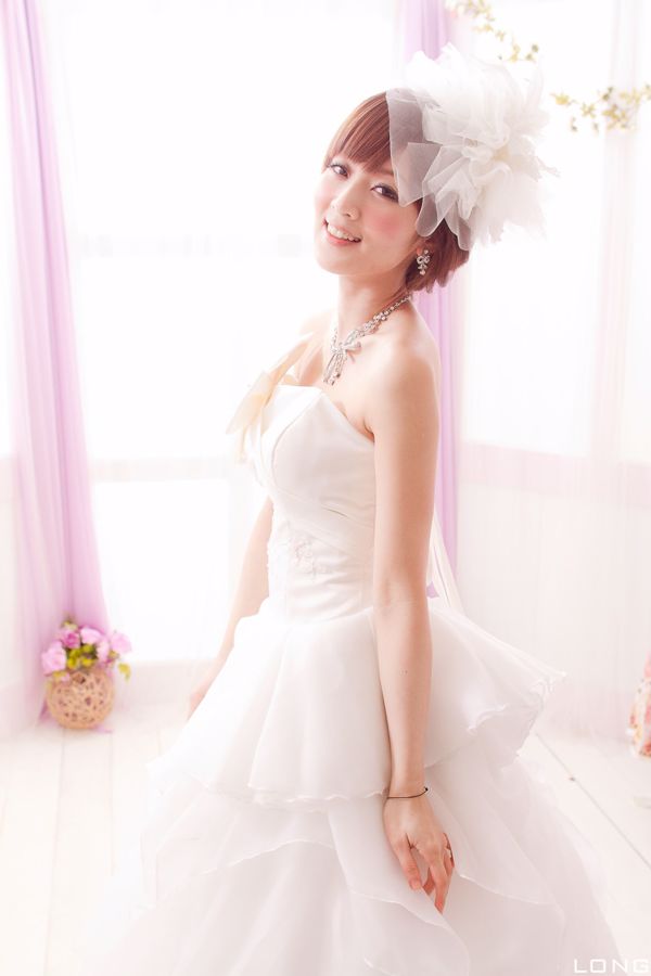 Guo Guo MM/ Zhang Kaijie "Studio Wedding Dresses"